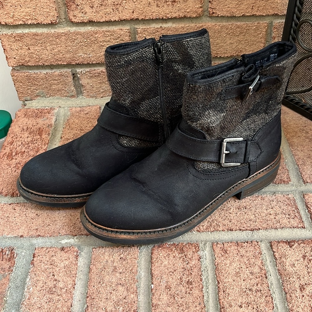 Sonoma Ankle Moto Boots, In excellent pre loved condition, size 8.5